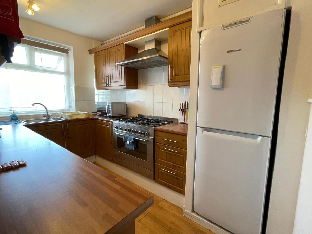 2 Bedrooms 2 Stations Londres Exterior foto