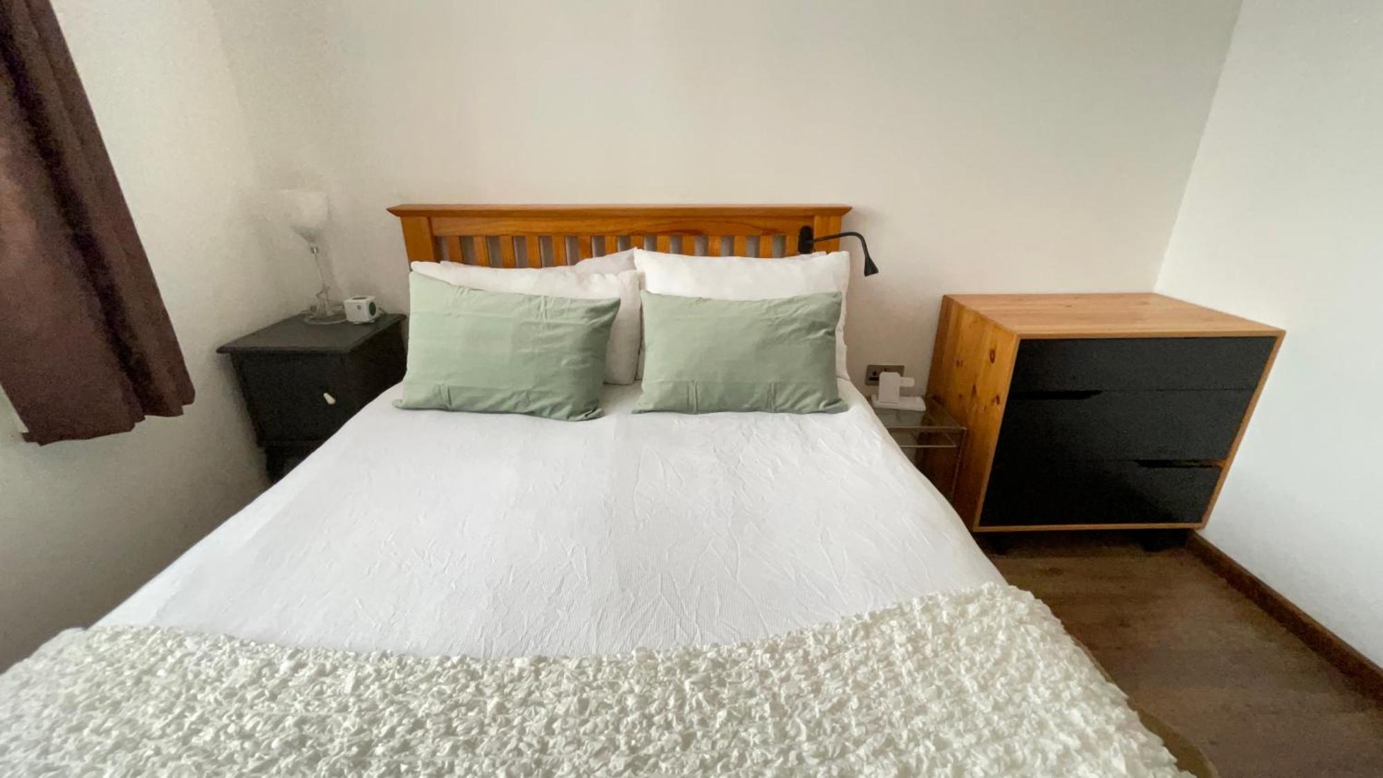 2 Bedrooms 2 Stations Londres Exterior foto