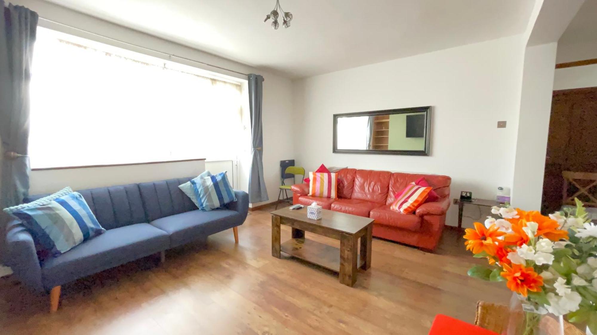 2 Bedrooms 2 Stations Londres Exterior foto