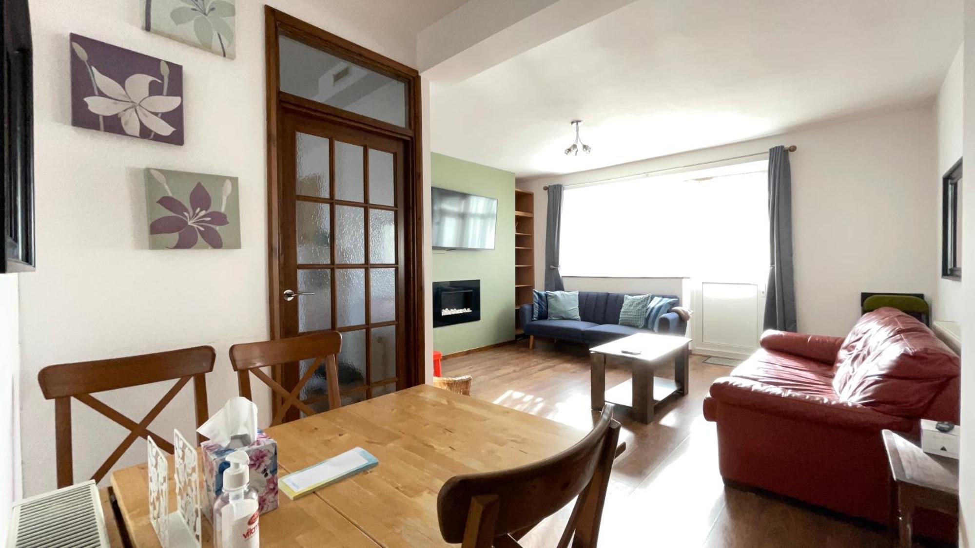 2 Bedrooms 2 Stations Londres Exterior foto