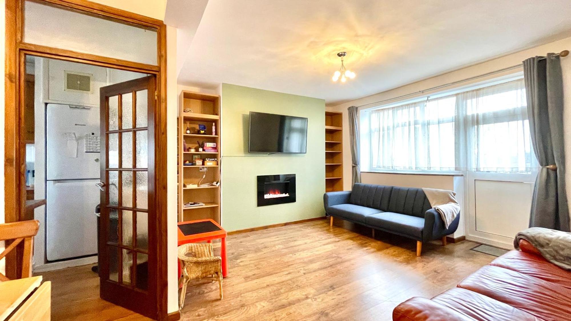 2 Bedrooms 2 Stations Londres Exterior foto