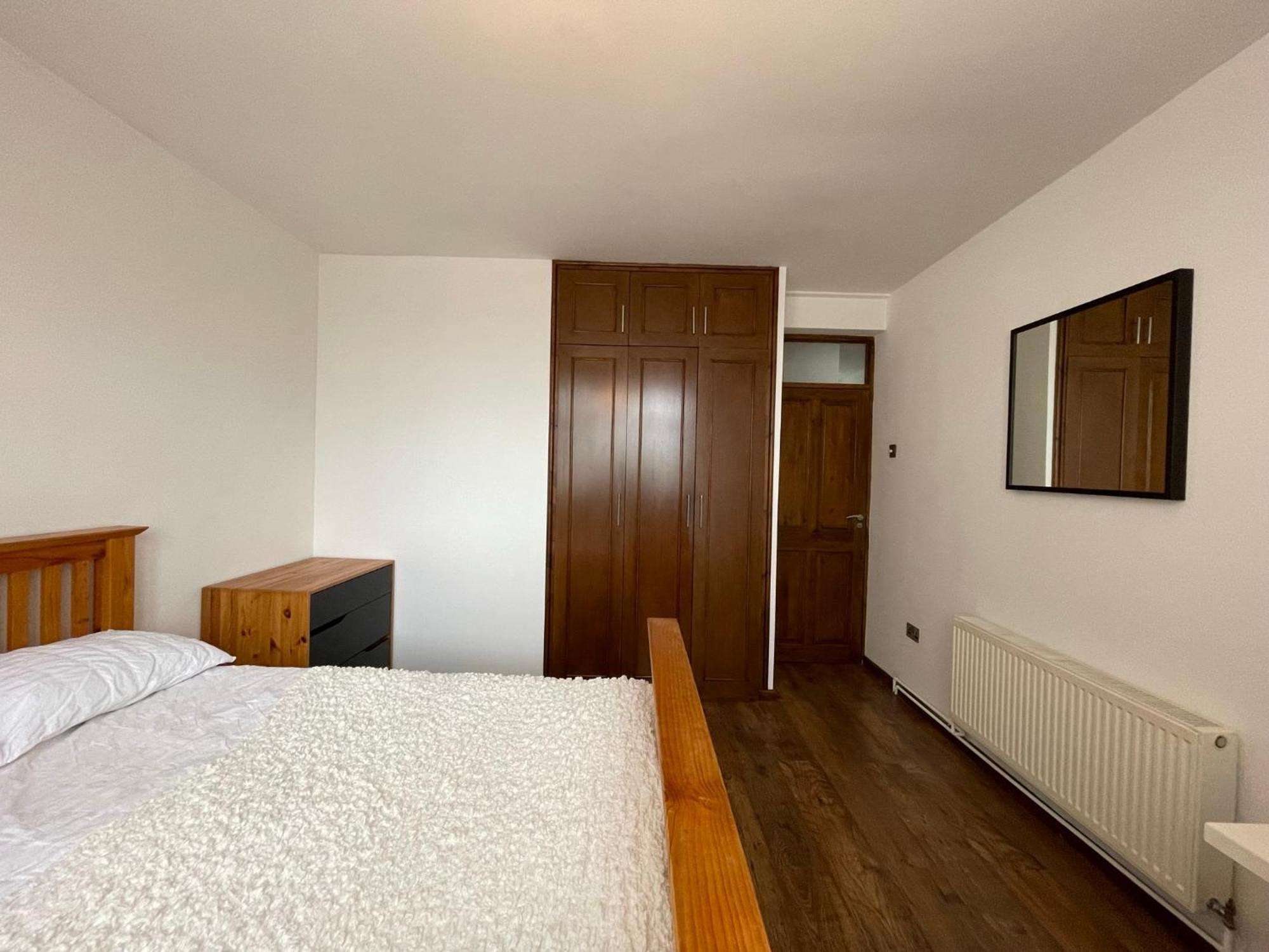 2 Bedrooms 2 Stations Londres Exterior foto